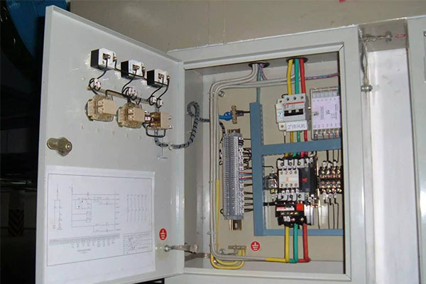 pvc阻燃线槽.jpg pvc阻燃线槽.jpg